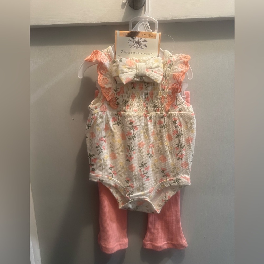 Daisy Fuentes Floral and Pink Kids Matching Set